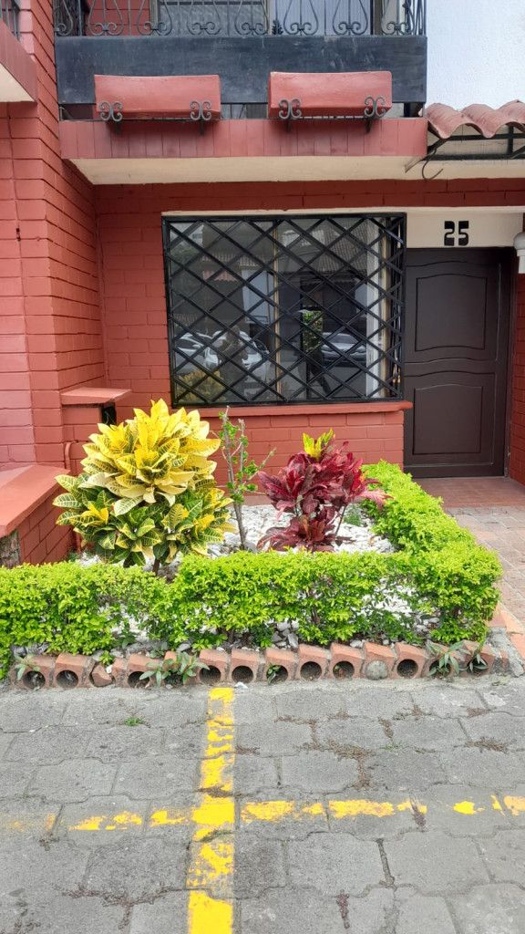 Casa en arriendo Valle Del Cauca Cali Santa Anita - La Selva 120 m2 Habitaciones 3 Baños 3 Garajes 1 Precio $2200000
