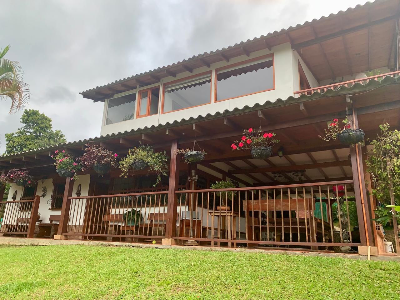 Finca en venta Valle Del Cauca Dagua Otros 400 m2 Habitaciones 4 Baños 4 Garajes 10 Precio $750000000