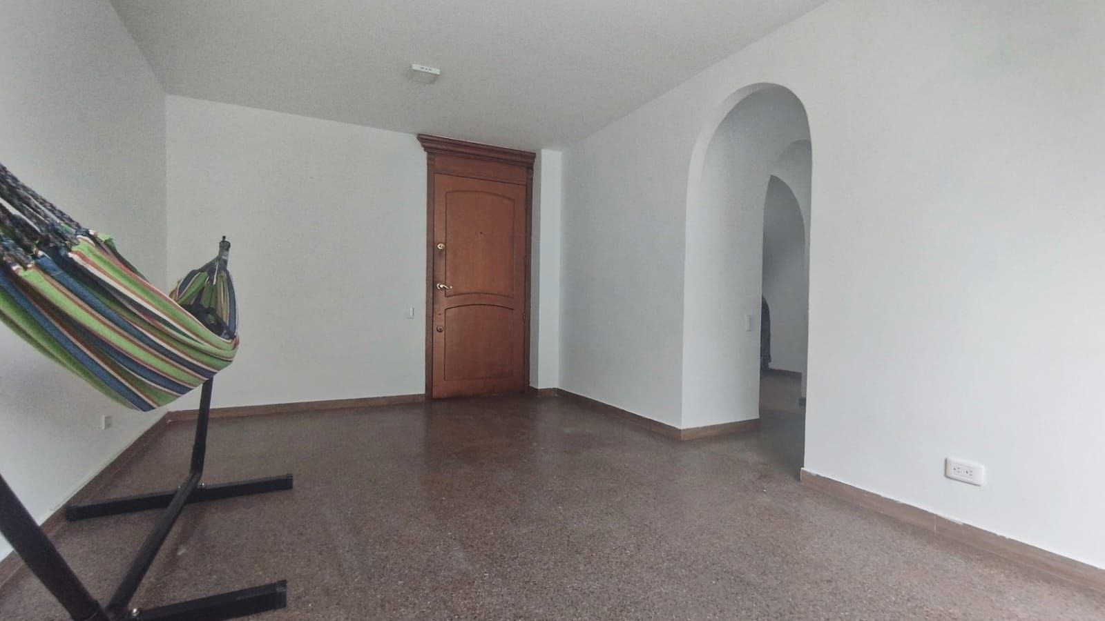 Apartamento en venta Valle Del Cauca Cali Bosques Del Limonar 68 m2 Habitaciones 3 Baños 2 Garajes 1 Precio $240000000
