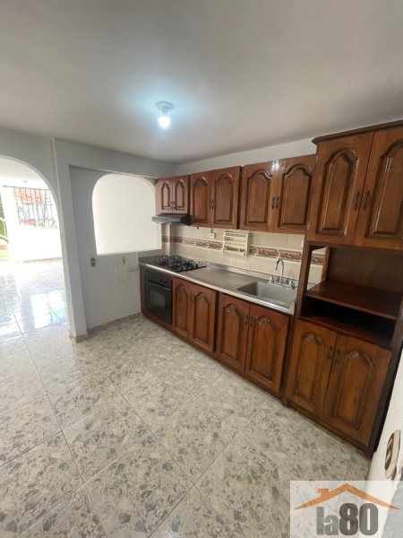 Apartamento en arriendo Antioquia Medellín Villanueva 95 m2 Habitaciones 4 Baños 2 Garajes 0 Precio $1500000
