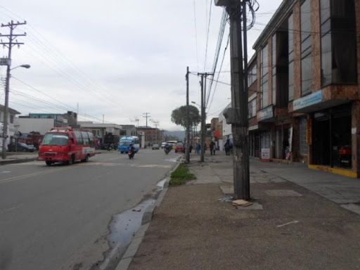 Edificio en venta Cundinamarca Bogotá Guadual Fontibon 950 m2 Habitaciones 0 Baños 0 Garajes 0 Precio $2200000000