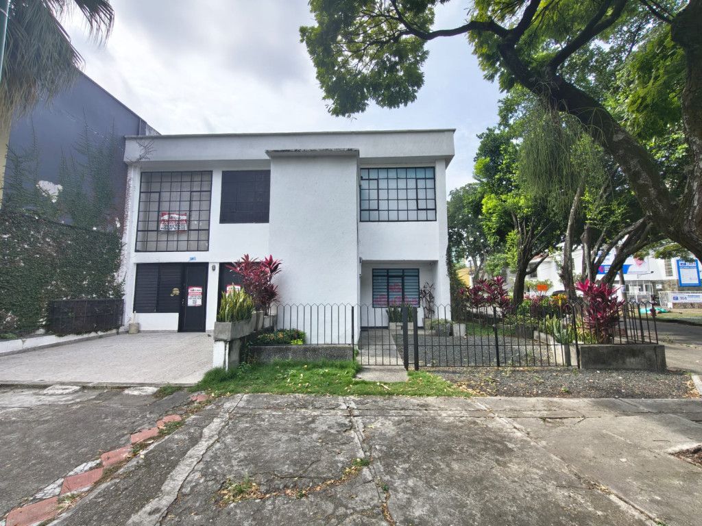 Casa en venta Valle Del Cauca Cali Eucarístico 241 m2 Habitaciones 6 Baños 4 Garajes 0 Precio $800000000