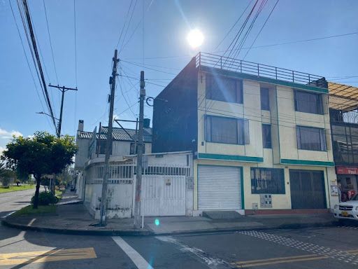 Casa en venta Cundinamarca Bogotá Villa Mayor Oriental 120 m2 Habitaciones 6 Baños 4 Garajes 2 Precio $850000000