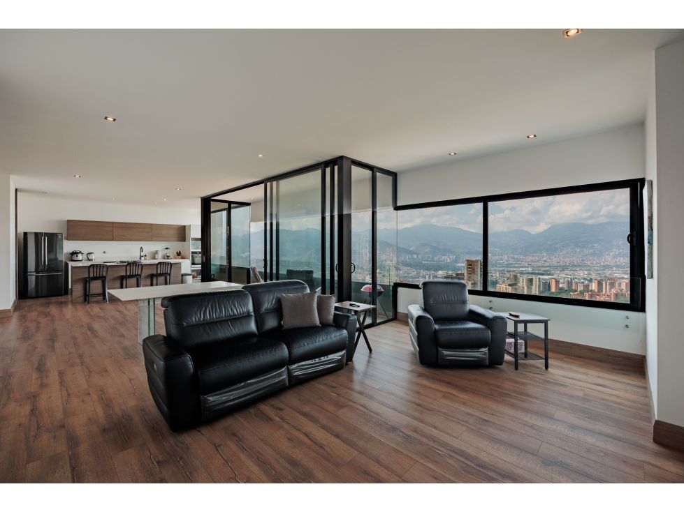 Apartamento en venta Antioquia Medellín El Poblado 215 m2 Habitaciones 2 Baños 5 Garajes 2 Precio $2295000000