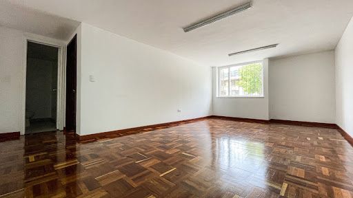 Oficina en arriendo Cundinamarca Bogotá Antiguo Country 111 m2 Habitaciones 0 Baños 2 Garajes 0 Precio $3699000