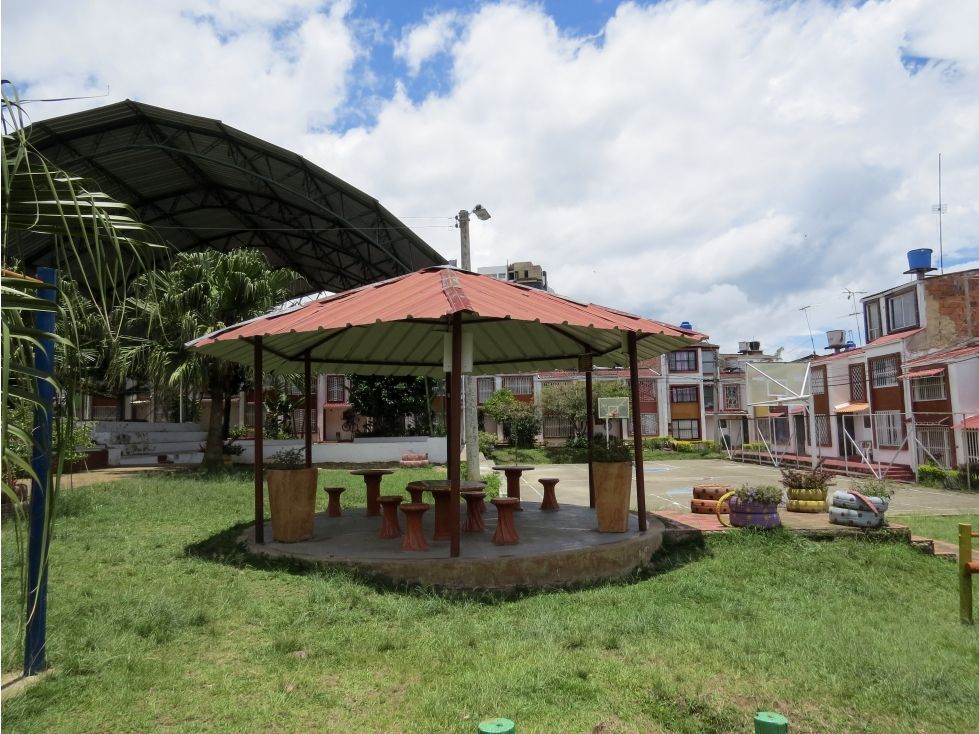 Casa en venta Cundinamarca Fusagasugá Cd Comfenalco 90 m2 Habitaciones 5 Baños 3 Garajes 1 Precio $290000000