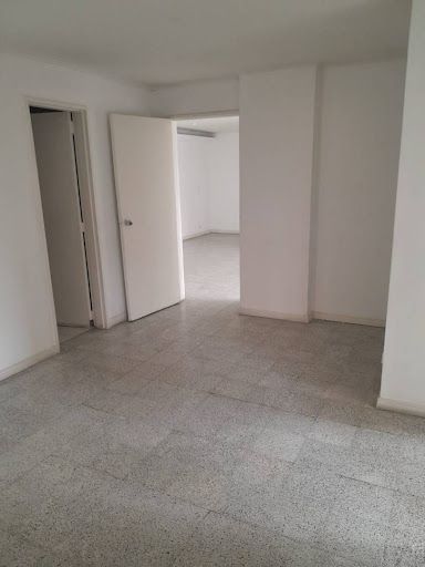 Apartamento en arriendo o venta Antioquia Medellín Urbanizacion Suramericana 165 m2 Habitaciones 4 Baños 2 Garajes 1 Precio venta $700000000 Precio arriendo $3200000