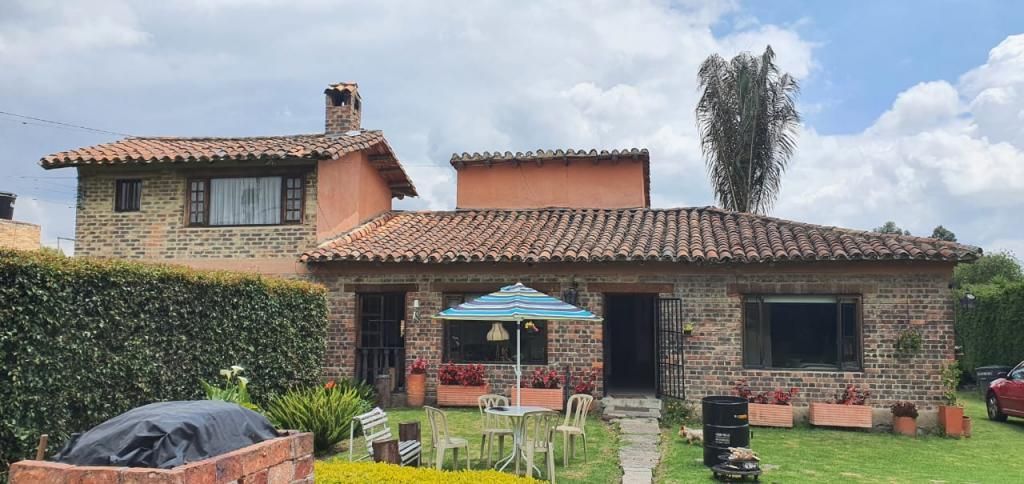 Casa en venta Cundinamarca Cota Cota 250 m2 Habitaciones 3 Baños 3 Garajes 1 Precio $1450000000