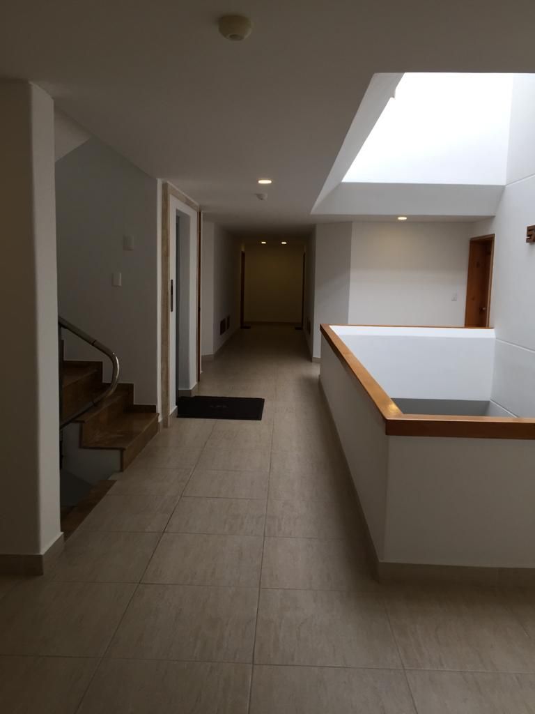 Apartamento en venta Cundinamarca Bogotá La Carolina 100 m2 Habitaciones 2 Baños 2 Garajes 1 Precio $750000000