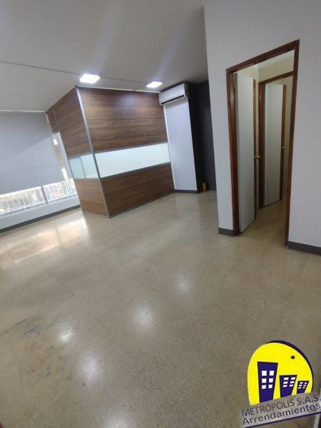 Oficina en arriendo Antioquia Medellín San Javier No1 43 m2 Habitaciones 0 Baños 1 Garajes 0 Precio $1450000