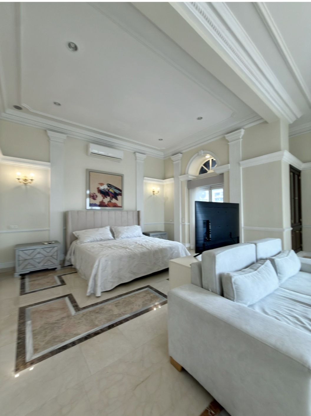 Apartamento en arriendo Valle Del Cauca Cali Granada 440 m2 Habitaciones 4 Baños 5 Garajes 8 Precio $17500000