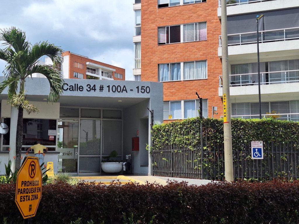 Apartamento en arriendo Valle Del Cauca Cali Atanasio Girardot 80 m2 Habitaciones 3 Baños 2 Garajes 1 Precio $2850000