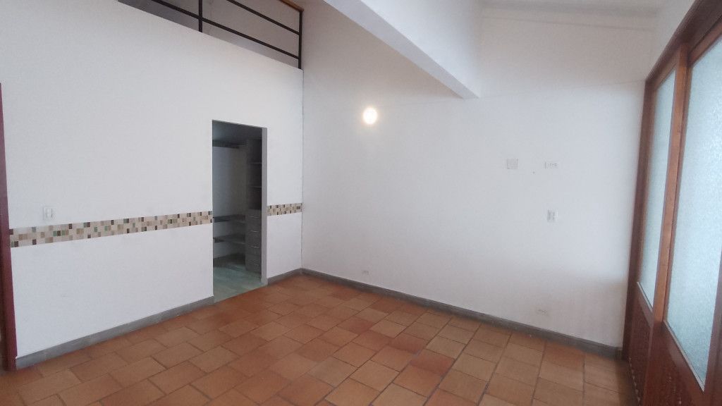 Apartaestudio en arriendo Valle Del Cauca Cali Tejares - Cristales 85 m2 Habitaciones 1 Baños 2 Garajes 0 Precio $1900000