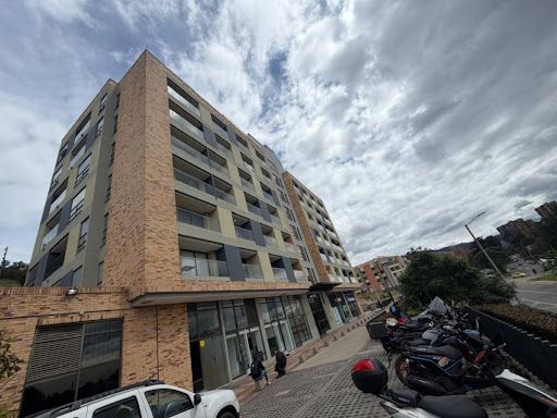 Oficina en arriendo Cundinamarca Bogotá El Codito 47 m2 Habitaciones 0 Baños 1 Garajes 1 Precio $2500000