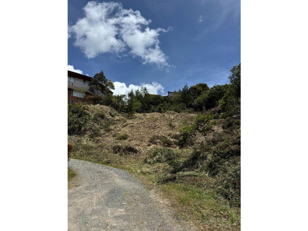Lote en venta Antioquia Envigado Loma Del Escobero 1748 m2 Habitaciones 0 Baños 0 Garajes 0 Precio $950000000