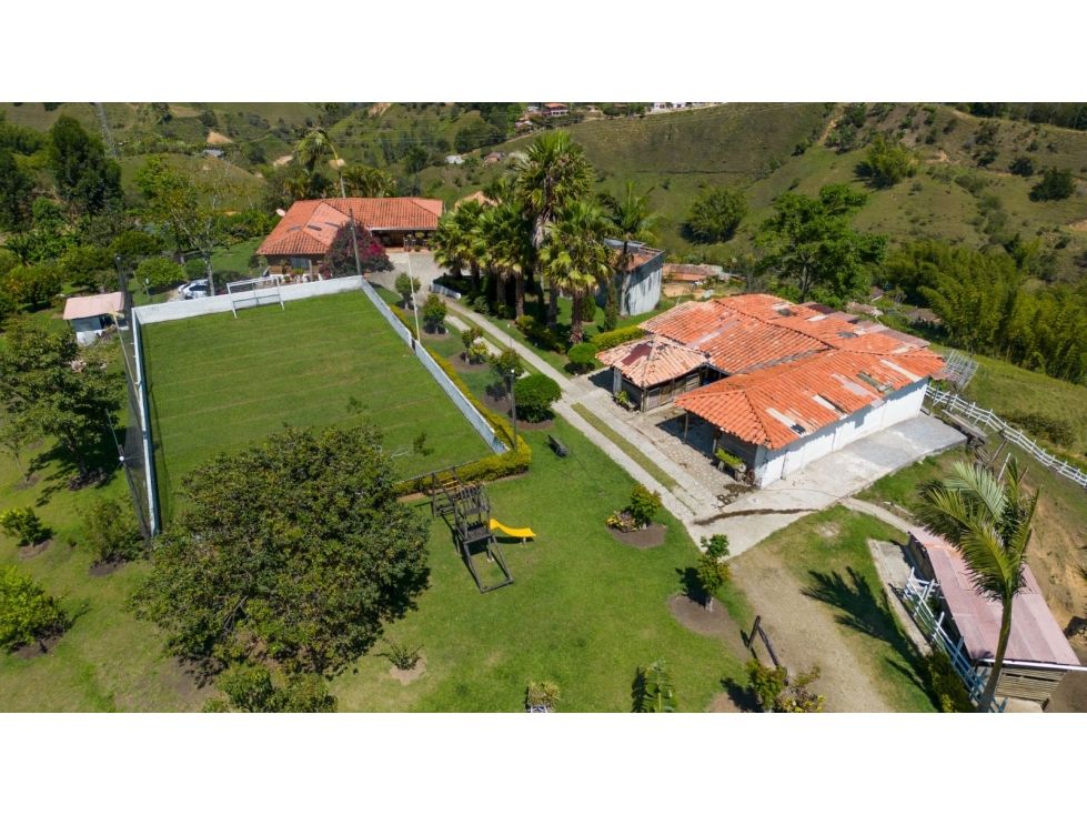 Casa Campestre en venta Antioquia Peñol Peñol 150 m2 Habitaciones 3 Baños 2 Garajes 1 Precio $3500000000