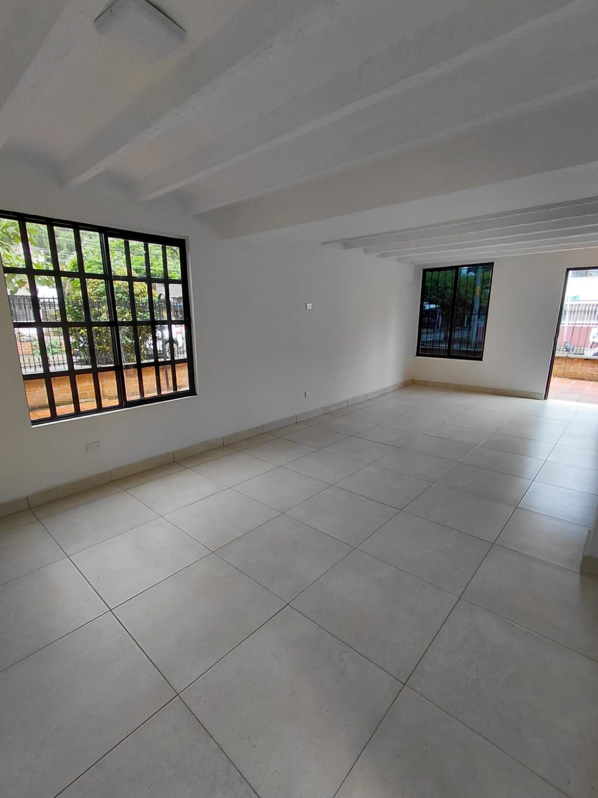 Casa en venta Valle Del Cauca Cali Urbanización La Merced 129 m2 Habitaciones 3 Baños 3 Garajes 3 Precio $539000000