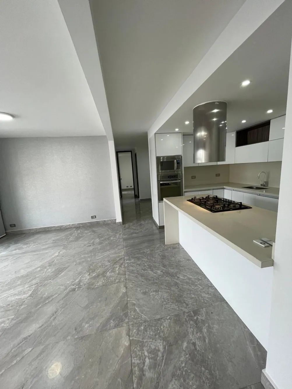 Apartamento en venta Valle Del Cauca Cali Colseguros Andes 98 m2 Habitaciones 3 Baños 2 Garajes 2 Precio $340000000