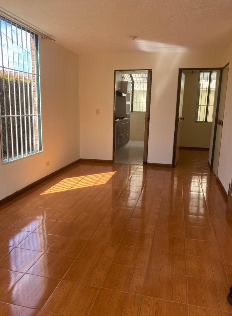 Casa en arriendo Cundinamarca Chía El Crisol 96 m2 Habitaciones 3 Baños 2 Garajes 1 Precio $2400000