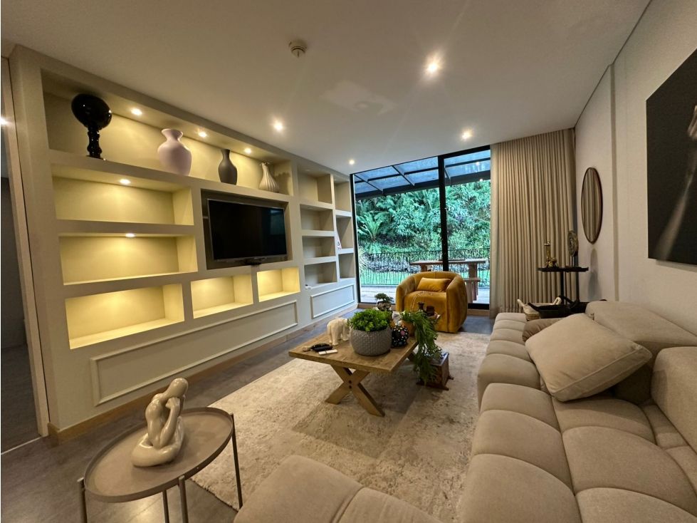 Apartamento en arriendo o venta Antioquia Envigado Envigado 96 m2 Habitaciones 1 Baños 1 Garajes 2 Precio venta $1100000000 Precio arriendo $8000000