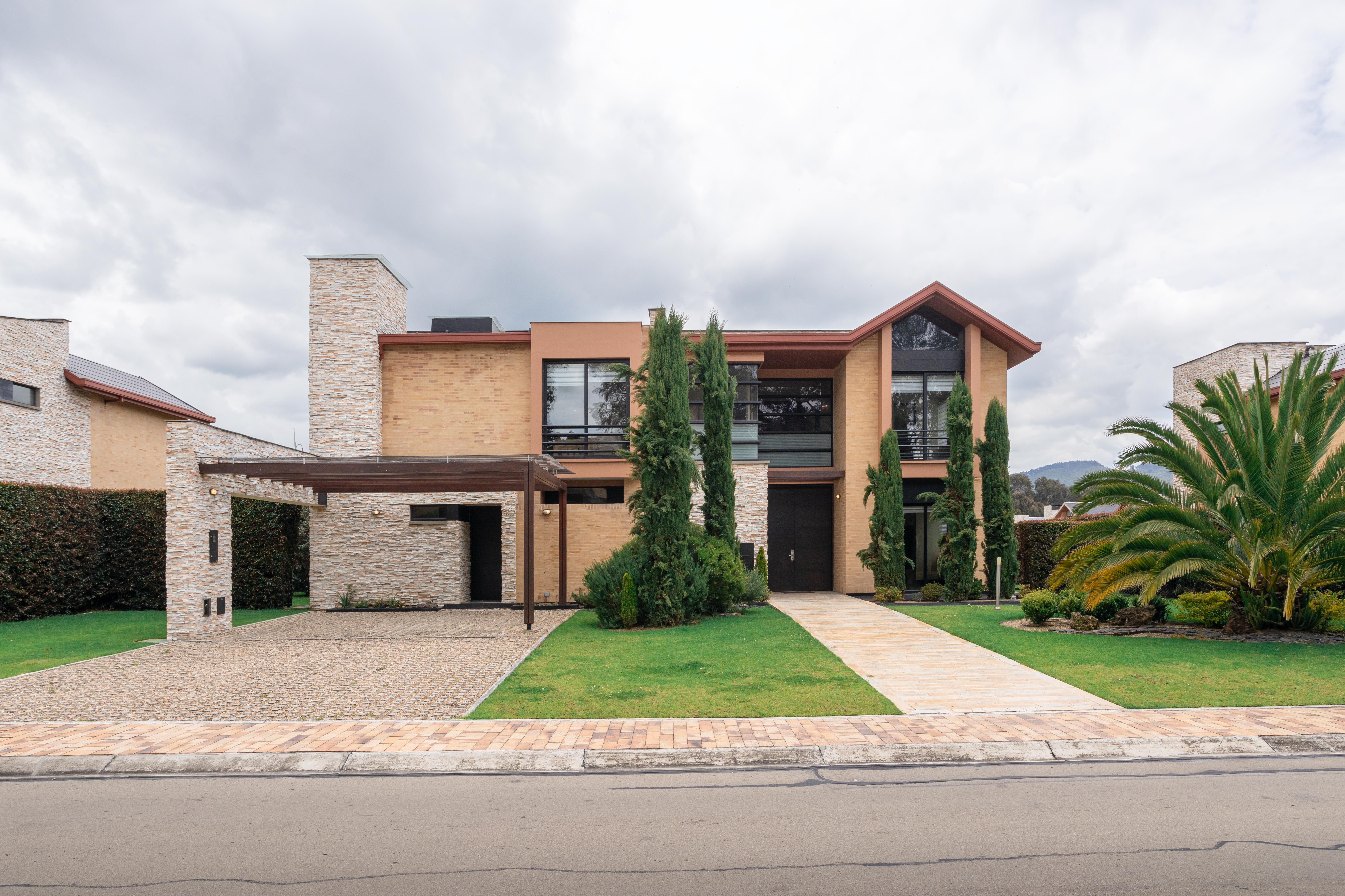 Casa en venta Cundinamarca Sopó Hato Grande Reservado 368 m2 Habitaciones 4 Baños 5 Garajes 4 Precio $2590000000