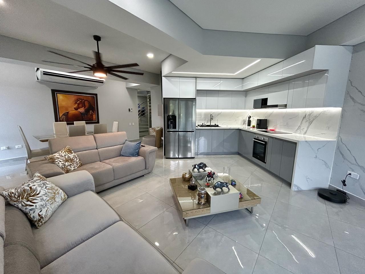 Apartamento en venta Valle Del Cauca Cali Menga 180 m2 Habitaciones 2 Baños 3 Garajes 2 Precio $1600000000