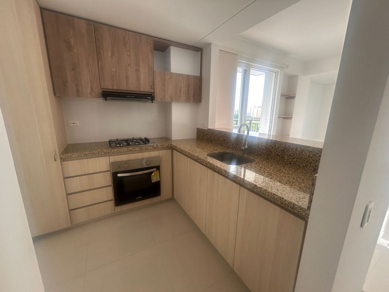 Apartamento en arriendo Valle Del Cauca Cali Condominio Zafiro 82 m2 Habitaciones 2 Baños 2 Garajes 1 Precio $2300000