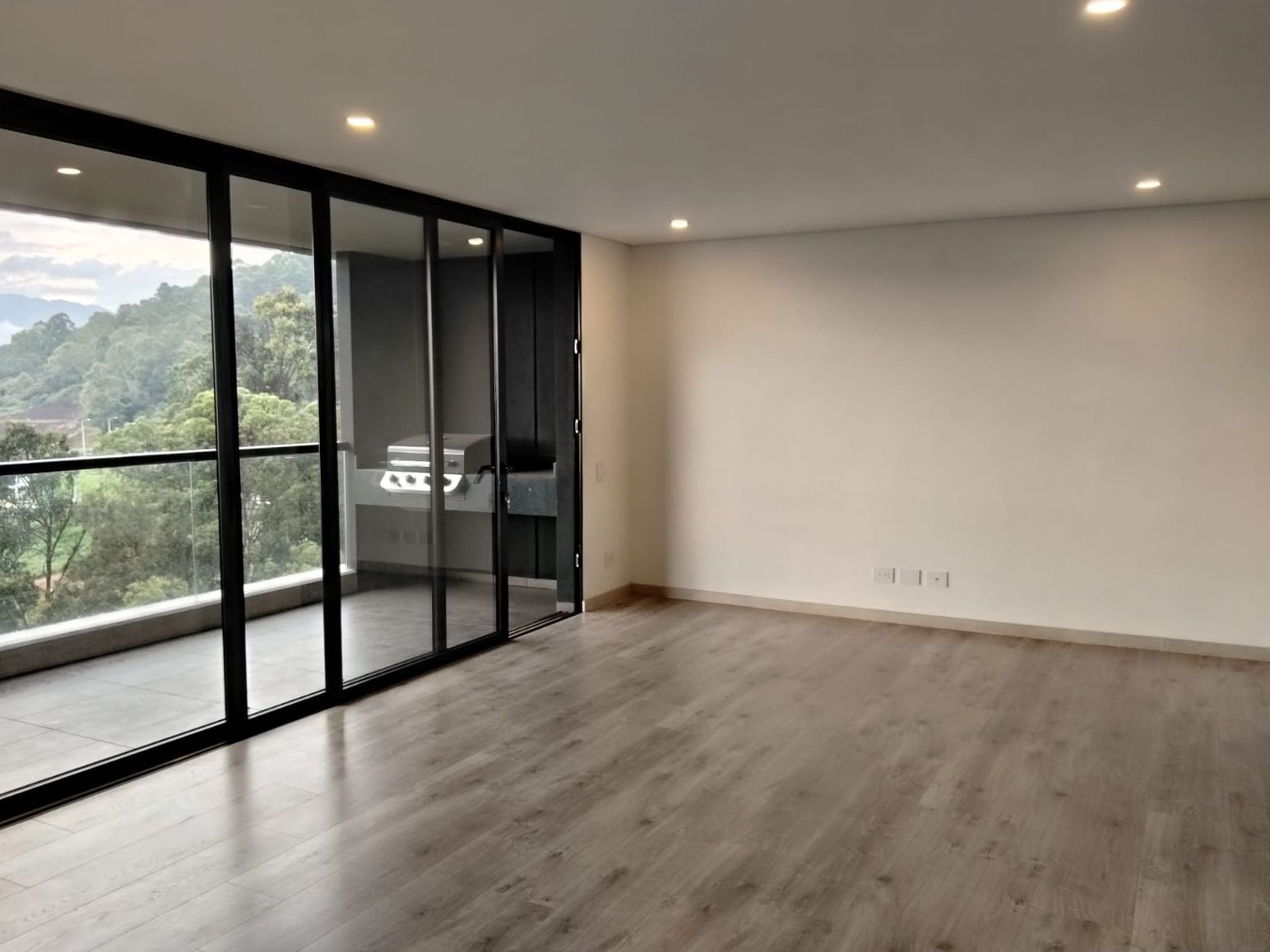Apartamento en arriendo Antioquia Medellín Altos Del Poblado 123 m2 Habitaciones 3 Baños 3 Garajes 2 Precio $9200000