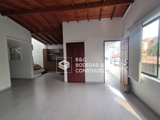 Casa en arriendo Antioquia Medellín Los Alpes 135 m2 Habitaciones 5 Baños 3 Garajes 0 Precio $3500000