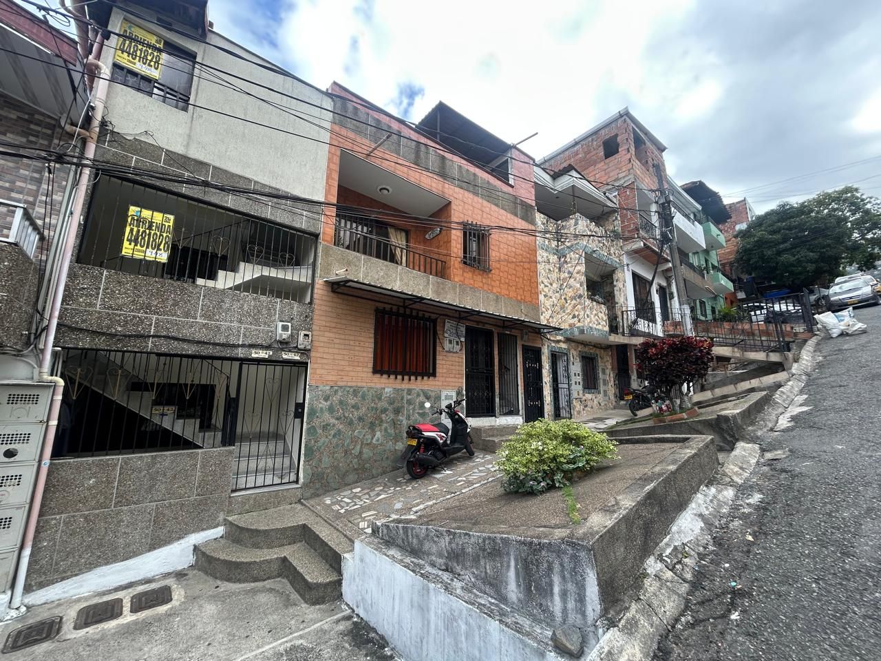Apartamento en arriendo Antioquia Medellín Aranjuez 60 m2 Habitaciones 3 Baños 1 Garajes 0 Precio $1300000