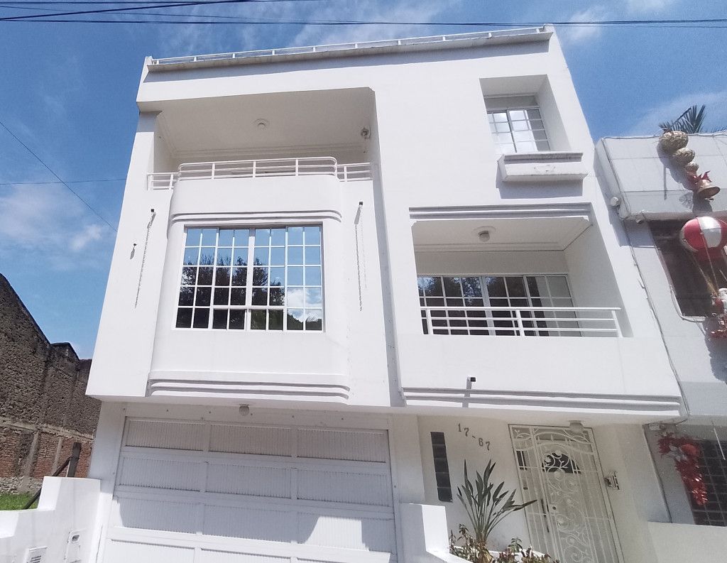 Casa en arriendo Valle Del Cauca Cali El Ingenio 443 m2 Habitaciones 8 Baños 7 Garajes 3 Precio $6500000