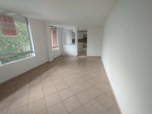 Apartamento en arriendo Antioquia Envigado Los Naranjos 72 m2 Habitaciones 3 Baños 2 Garajes 1 Precio $2600000