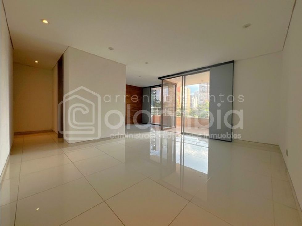 Apartamento en arriendo Antioquia Medellín Alejandria 140 m2 Habitaciones 3 Baños 4 Garajes 2 Precio $7000000