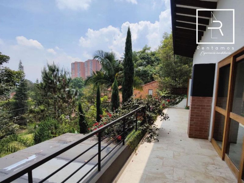 Casa en arriendo Antioquia Envigado Loma De Las Brujas 200 m2 Habitaciones 2 Baños 3 Garajes 2 Precio $8900000
