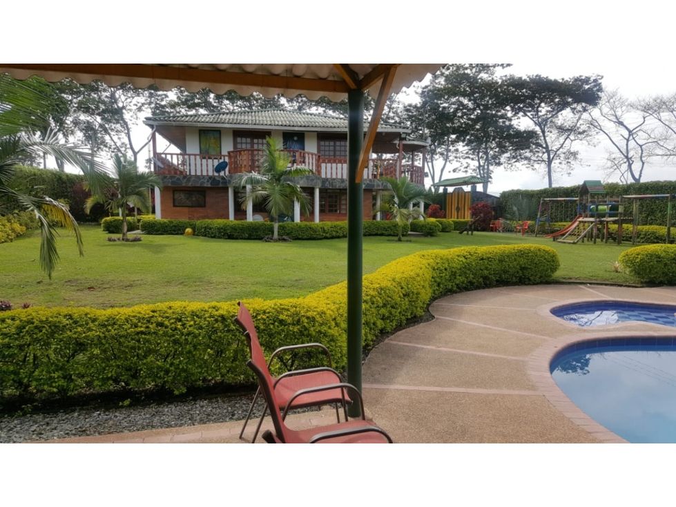 Casa Campestre en venta Quindío Armenia Armenia 450 m2 Habitaciones 6 Baños 3 Garajes 14 Precio $1500000000