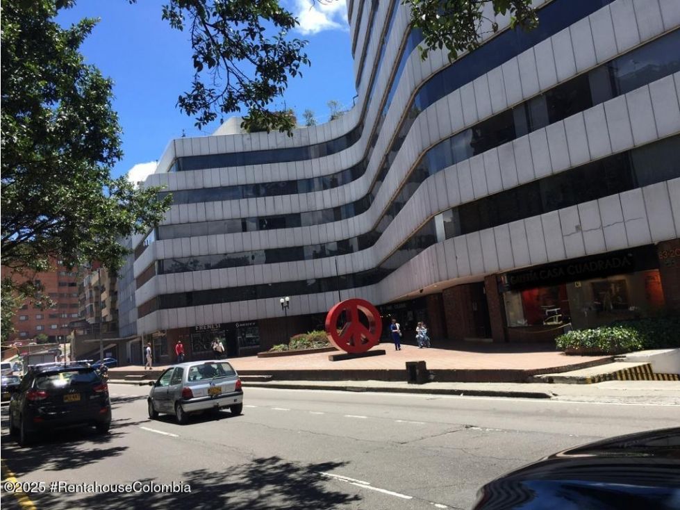 Local en venta Cundinamarca Bogotá Los Rosales 70 m2 Habitaciones 0 Baños 0 Garajes 0 Precio $980000000