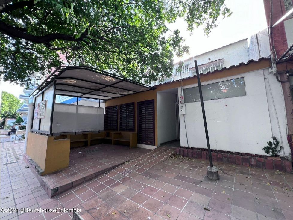Oficina en arriendo Norte De Santander Cúcuta Cúcuta 245 m2 Habitaciones 0 Baños 4 Garajes 8 Precio $4500000