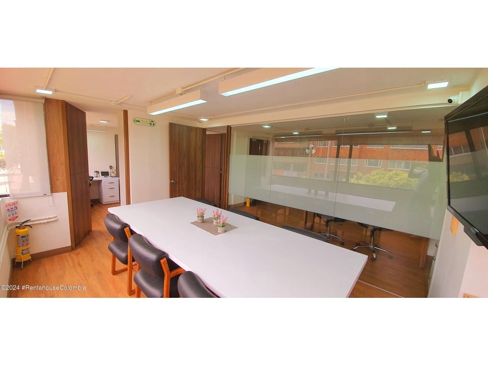 Oficina en venta Cundinamarca Bogotá Sears 100 m2 Habitaciones 0 Baños 3 Garajes 0 Precio $550000000