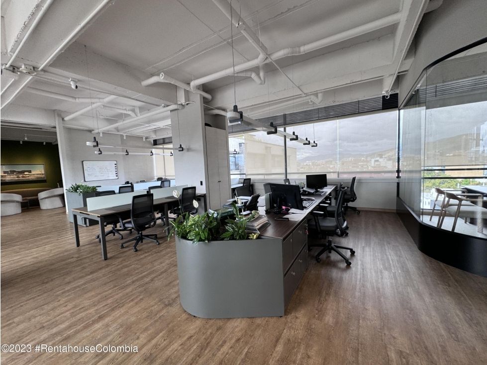 Oficina en venta Cundinamarca Bogotá Chicó Norte 195 m2 Habitaciones 0 Baños 2 Garajes 1 Precio $1800000000