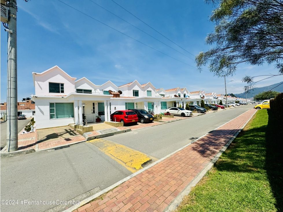 Casa en venta Cundinamarca Zipaquirá Centro 104 m2 Habitaciones 4 Baños 2 Garajes 2 Precio $600000000