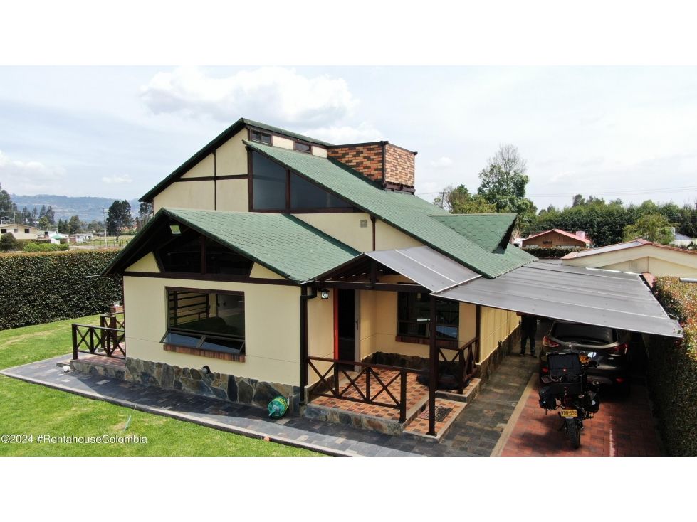 Casa en venta Cundinamarca Cajicá Vda Canelon 125 m2 Habitaciones 3 Baños 3 Garajes 4 Precio $1190000000