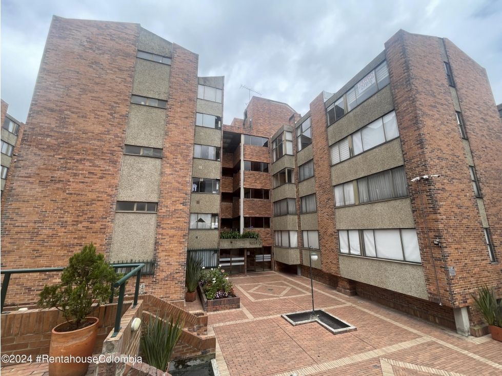 Apartamento en venta Cundinamarca Bogotá Cedro Salazar 121 m2 Habitaciones 4 Baños 4 Garajes 1 Precio $570000000