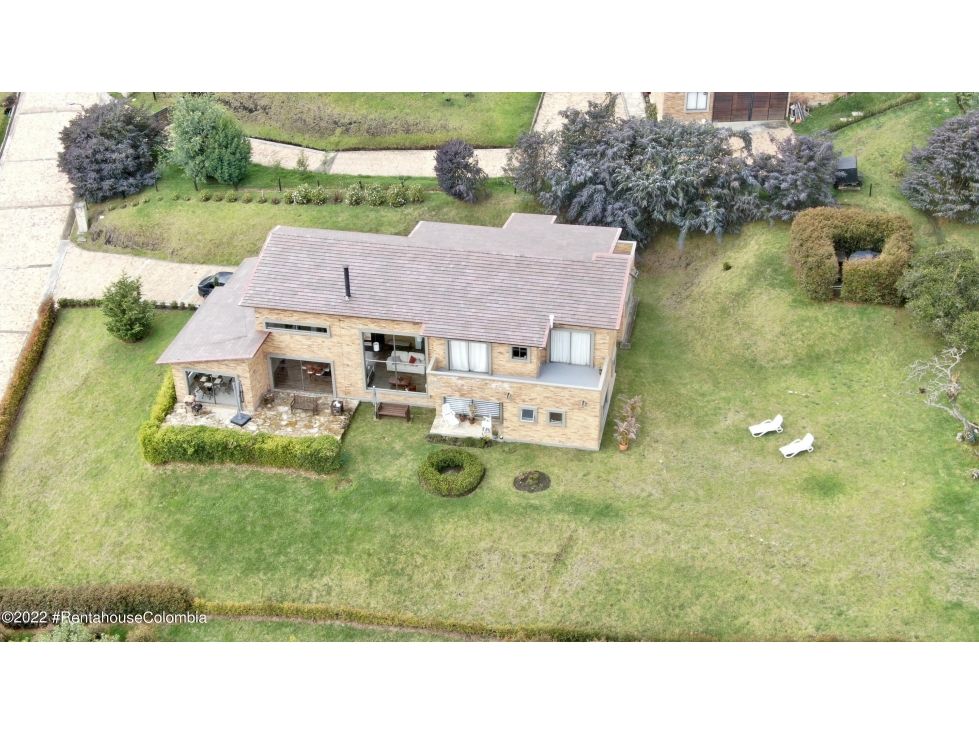 Casa en venta Cundinamarca Chía Chia 336 m2 Habitaciones 4 Baños 4 Garajes 3 Precio $2500000000