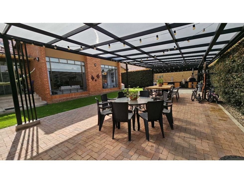 Casa en arriendo Cundinamarca Cajicá Cajica 252 m2 Habitaciones 3 Baños 3 Garajes 4 Precio $8000000