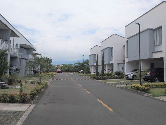 Casa en venta Valle Del Cauca Jamundí Ub Sol De Primavera 150 m2 Habitaciones 4 Baños 3 Garajes 2 Precio $490000000