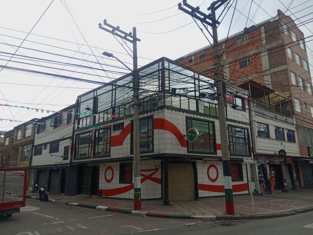 Casa en venta Cundinamarca Bogotá Restrepo 240 m2 Habitaciones 2 Baños 2 Garajes 0 Precio $1000000000