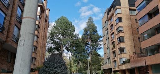 Apartamento en arriendo Cundinamarca Bogotá Country Club 120 m2 Habitaciones 2 Baños 3 Garajes 2 Precio $4100000