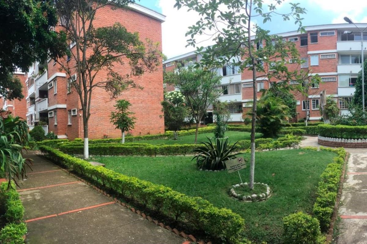 Apartamento en arriendo Santander Bucaramanga Mercedes 122 m2 Habitaciones 3 Baños 2 Garajes 0 Precio $2580000