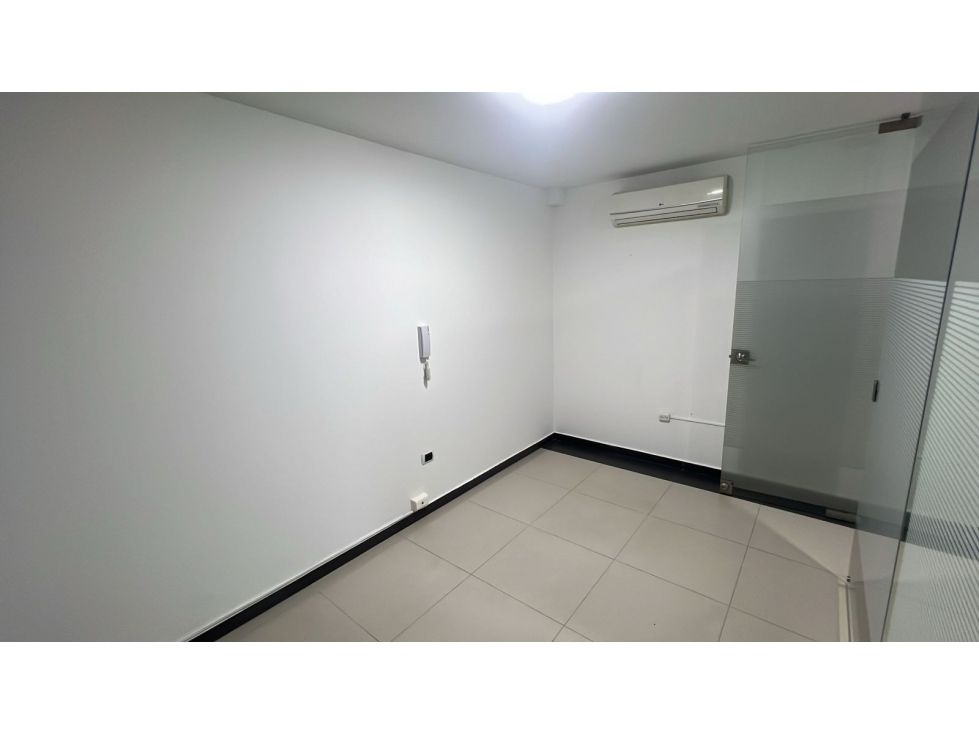 Oficina en arriendo Santander Bucaramanga Centro 18 m2 Habitaciones 0 Baños 1 Garajes 0 Precio $1350000