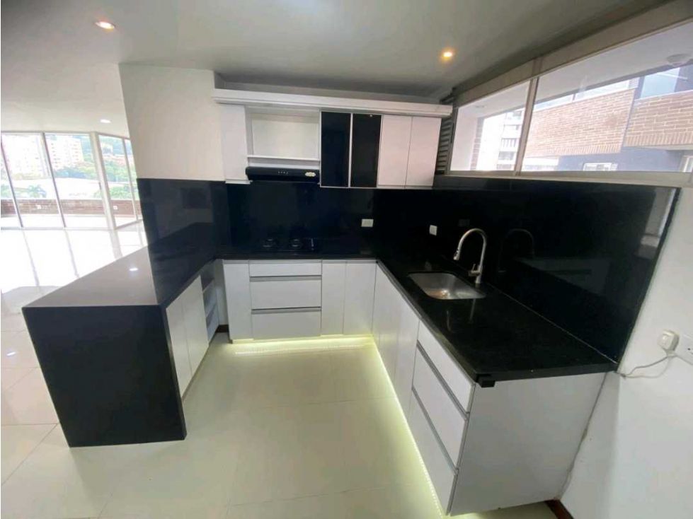 Apartamento en arriendo Antioquia Envigado La Mesa 146 m2 Habitaciones 3 Baños 3 Garajes 2 Precio $6000000